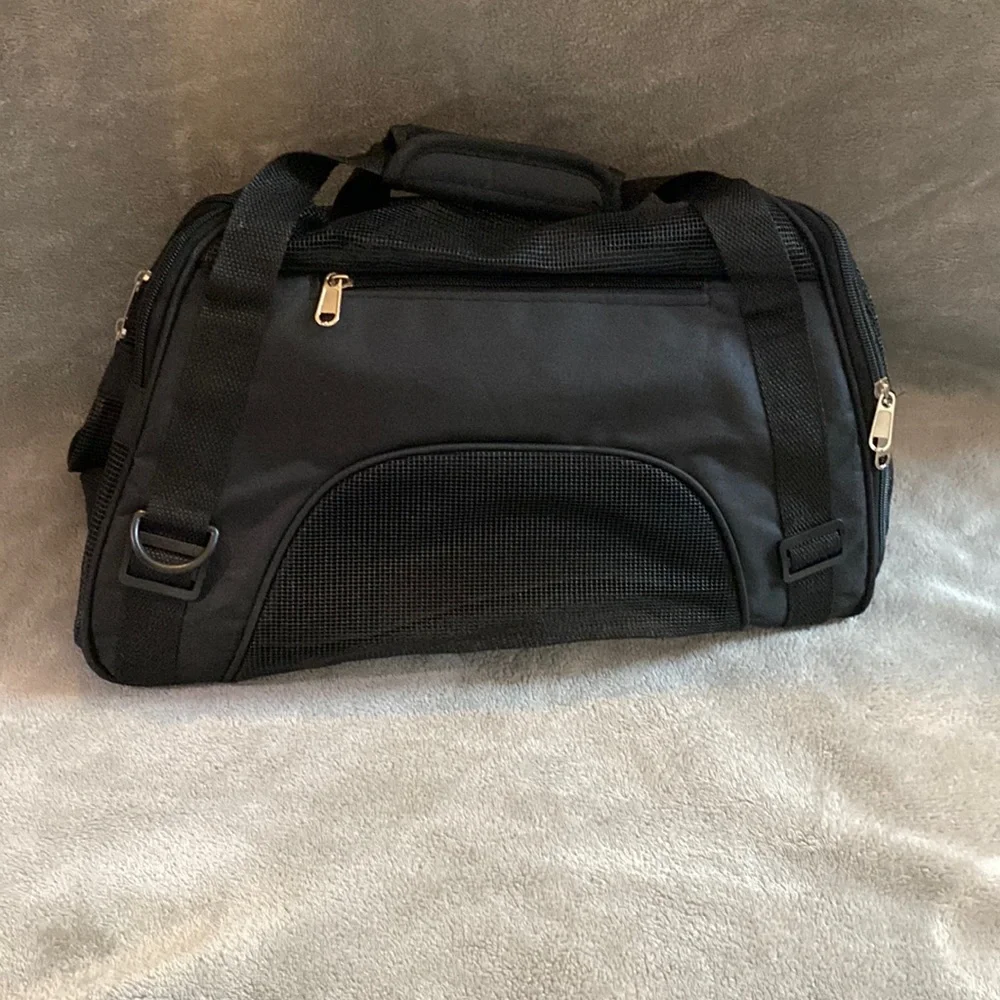 Dog carrier